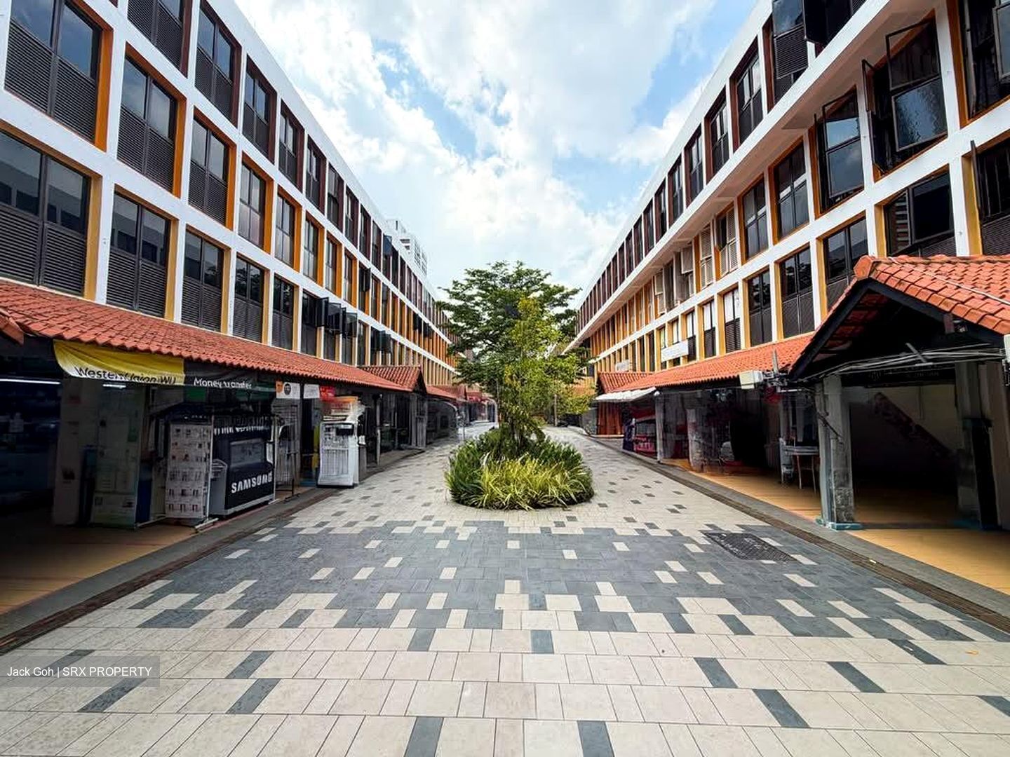 Toa Payoh Central (D12), Shop House #560116331